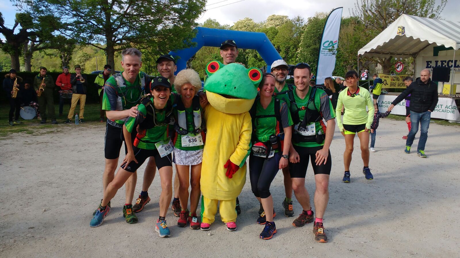COURIR-1